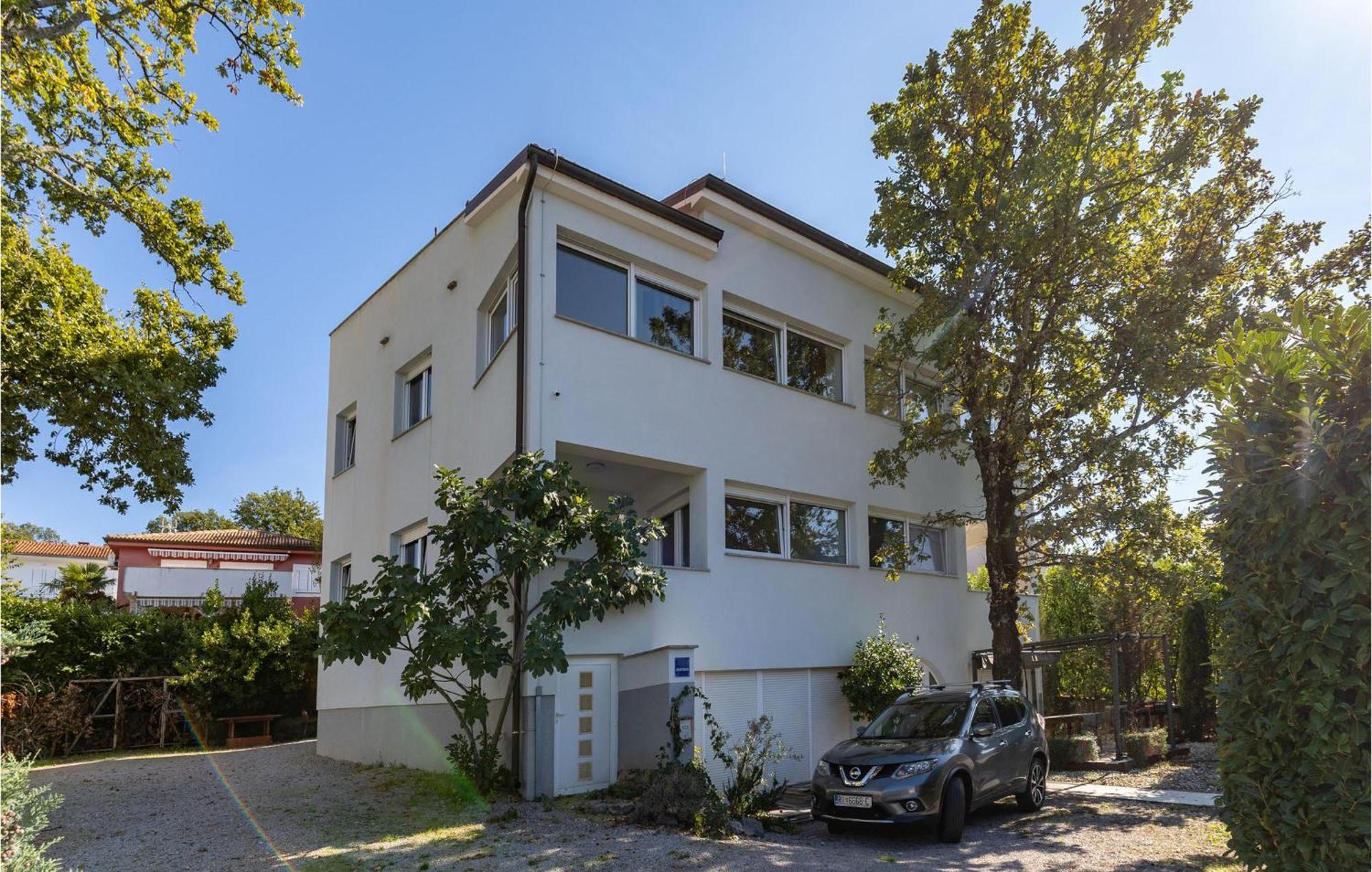 Amazing Apartment In Njivice With Kitchen 외부 사진